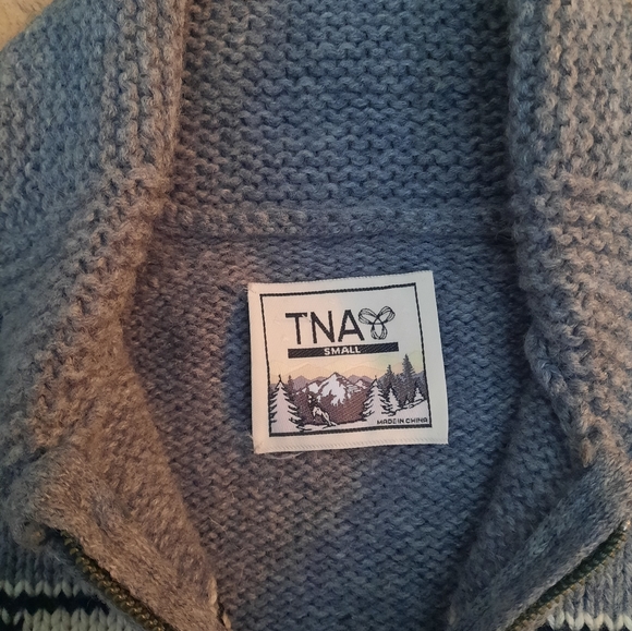 ** SOLD** TNA Wool Sweater - Picture 4 of 6